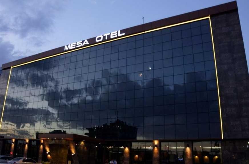 Mesa Hotel Batman Esterno foto