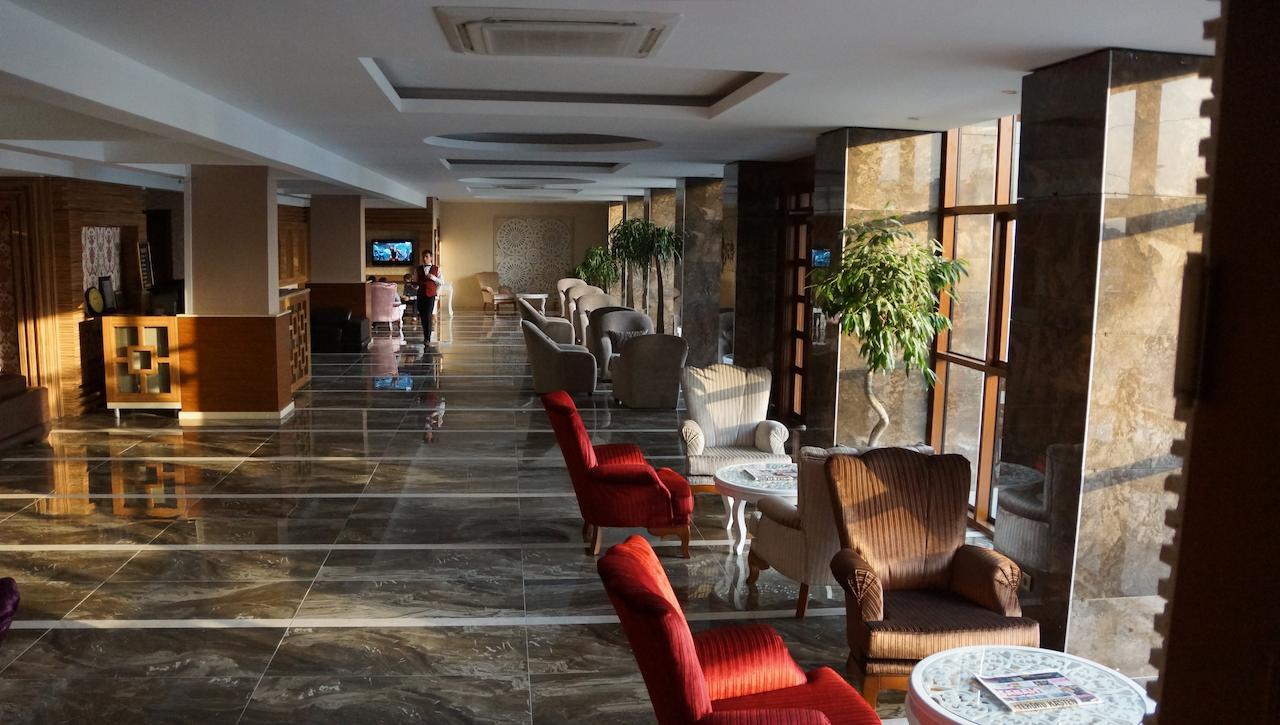 Mesa Hotel Batman Esterno foto