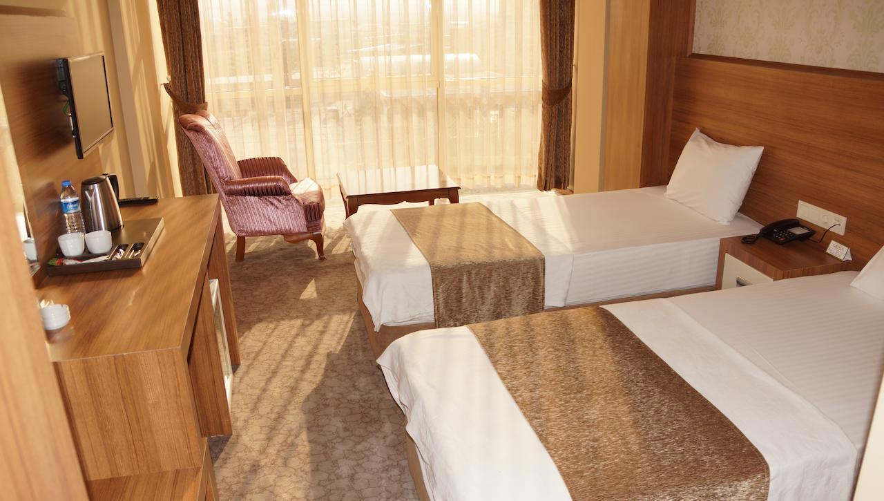 Mesa Hotel Batman Esterno foto